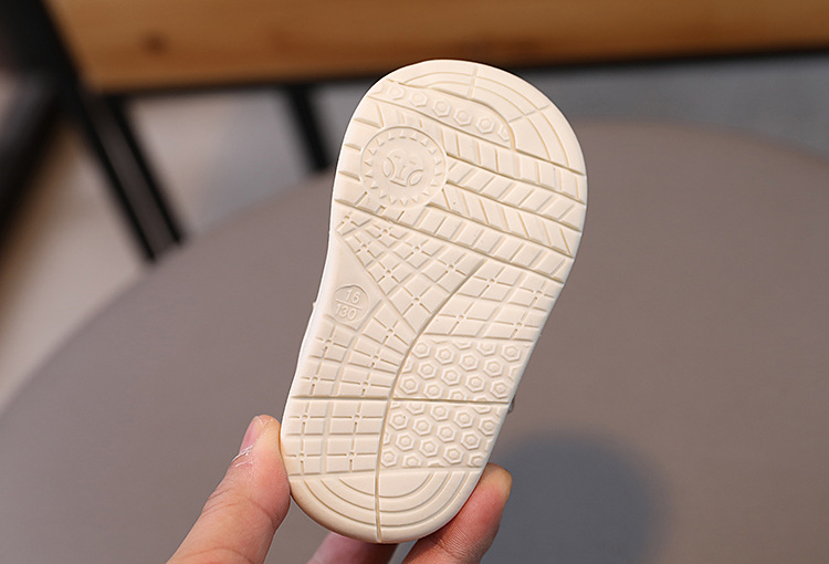 Giày Sandal quai hậu cho bé gái tập đi siêu nhẹ, chống trơn trượt – GSD9100