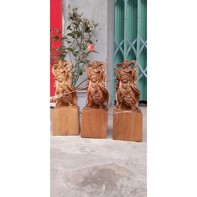 Tượng Quan Công bằng gỗ để bàn gỗ bách xanh thơm nức kt cao 30×10×9cm - MINH Crafts