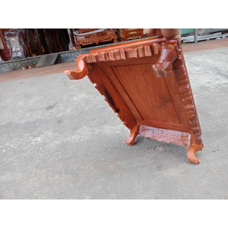 Kỉ chân quỳ gỗ hương ta 20x30x12cm