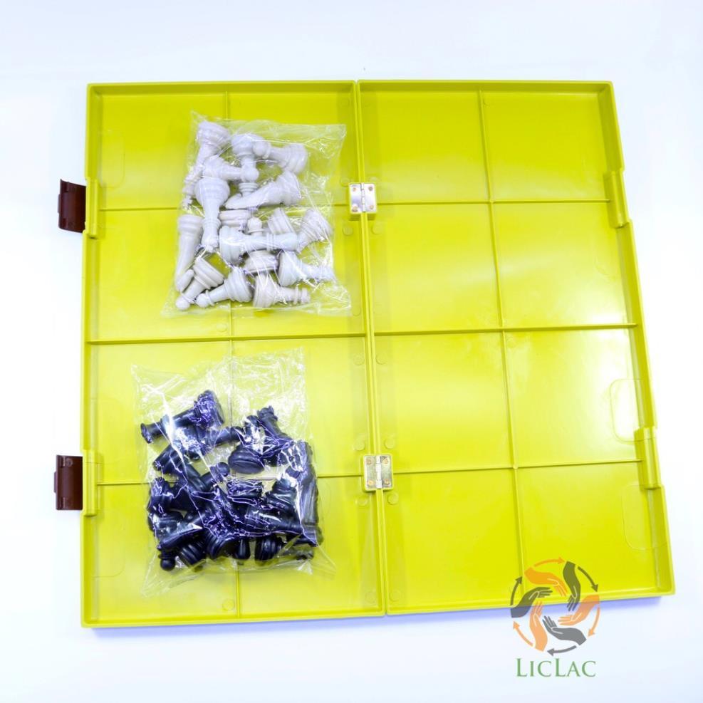 Bộ đồ chơi Cờ Vua bằng nhựa Trung Lê - Cờ vua quốc tế Kèm bàn cờ ( Made in Việt Nam ) -