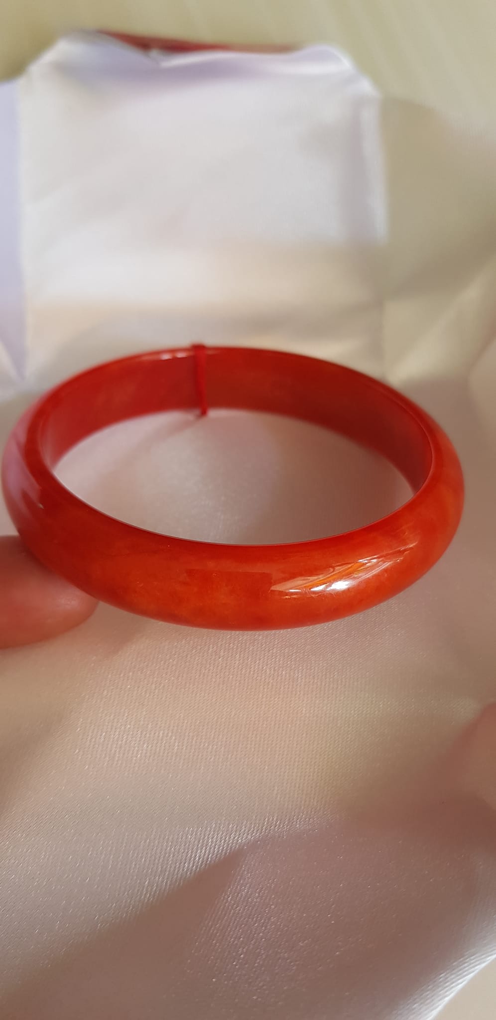 ️Vòng tay Nữ đá Cẩm Thạch mới Bản Hẹ Đỏ 59mm x cao 12,5mm x dầy 6,5mm Vòng màu đỏ tươi sáng bóng đều đẹp lắm Nữ mệnh hỏa mệnh thổ nặng 56kg - 66kg đeo đẹp ạ