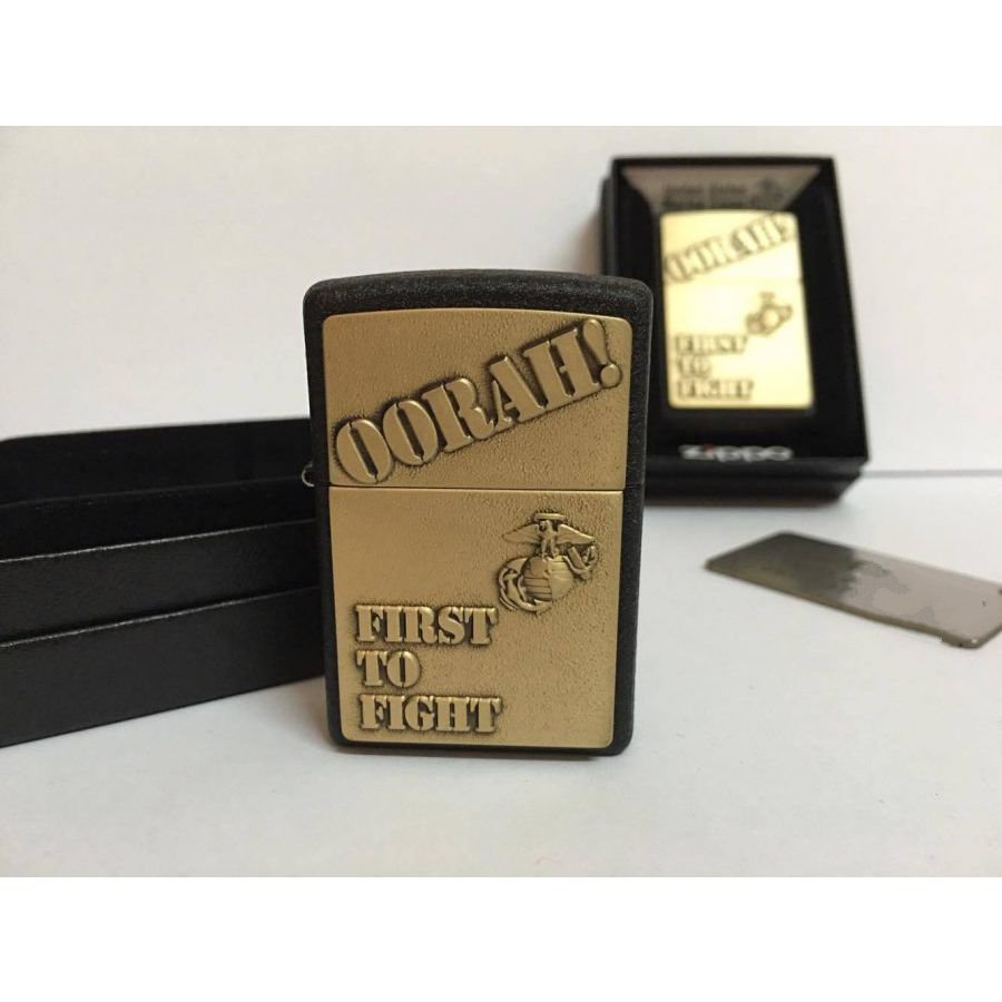 Bật Lửa Zippo 28368 – Zippo First To Fight Black Crackle