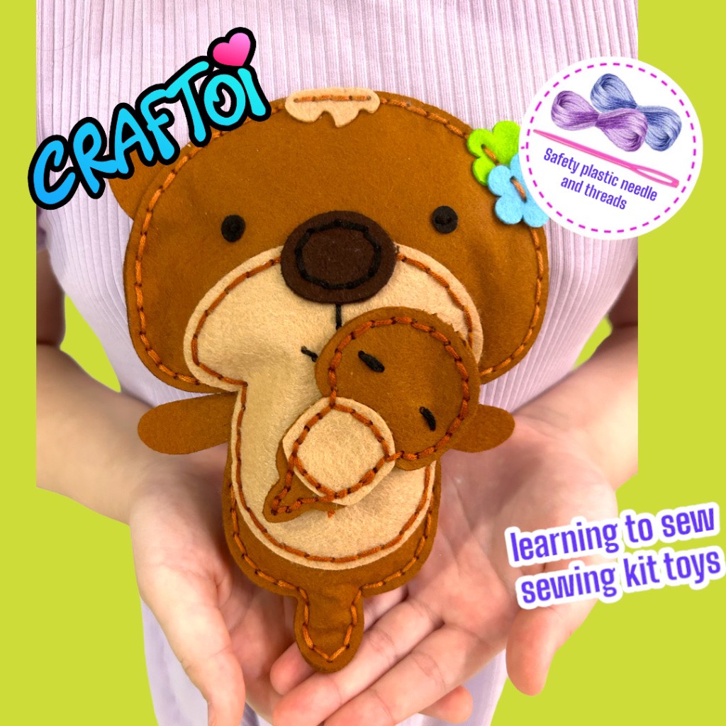 KIM NHỰA Bộ Thủ Công Trẻ Tự Làm Thú Bông 5+ Otter Mrs. Otter &amp; Baby Otty Craftoi Felt Sewing toy prepunched holes plastic needle