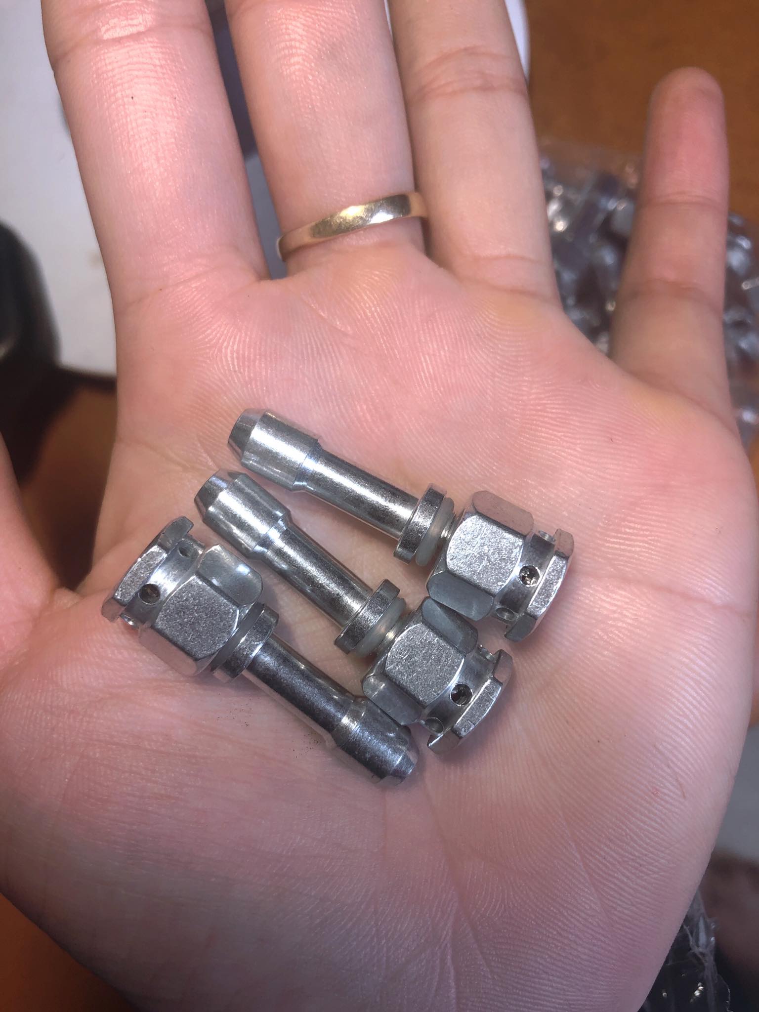 Bộ chân van nồi áp suất to 9mm -phukiennoiapsuat