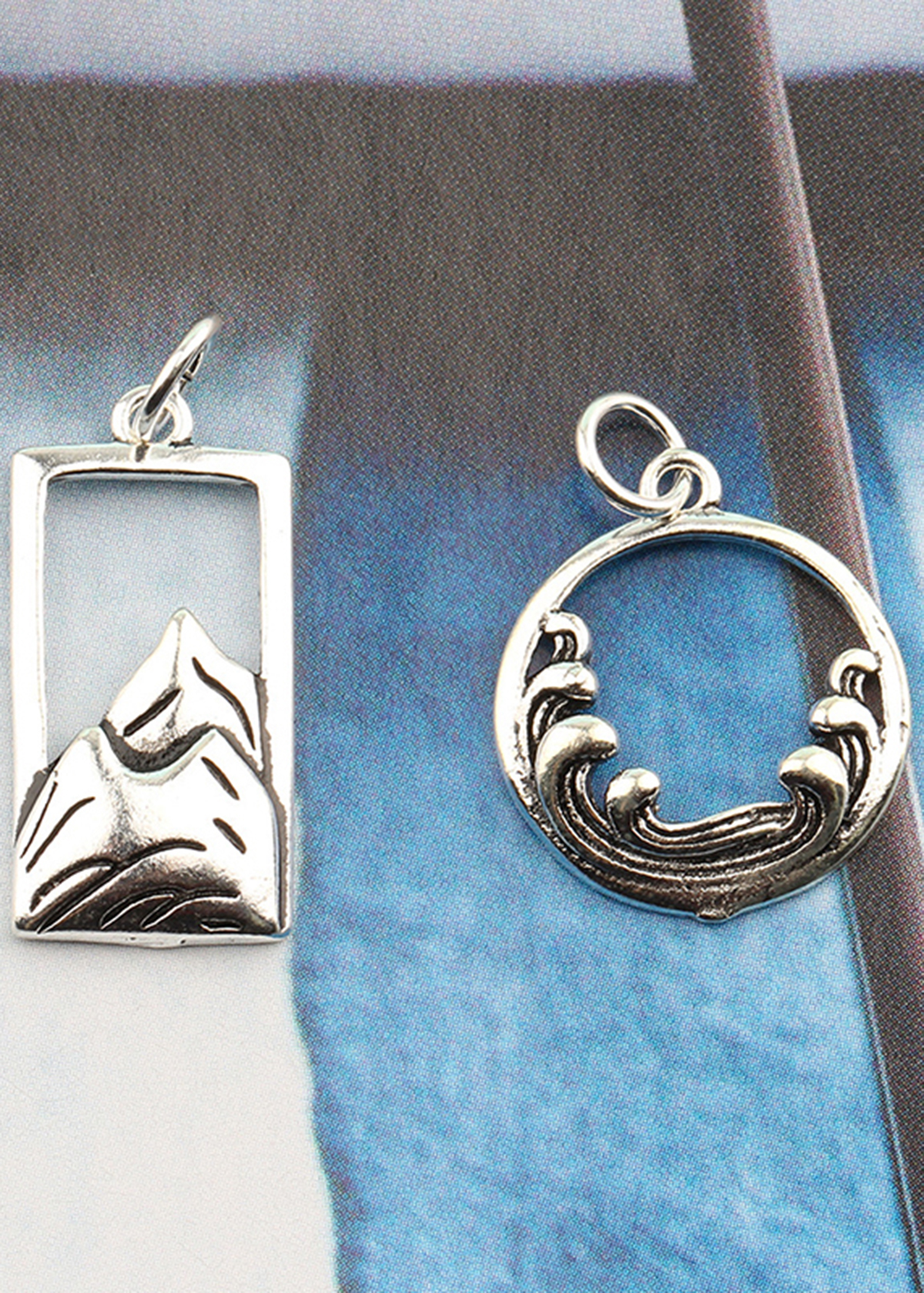 Hình ảnh Combo 2 cái charm bạc treo núi và biển - Ngọc Quý Gemstones