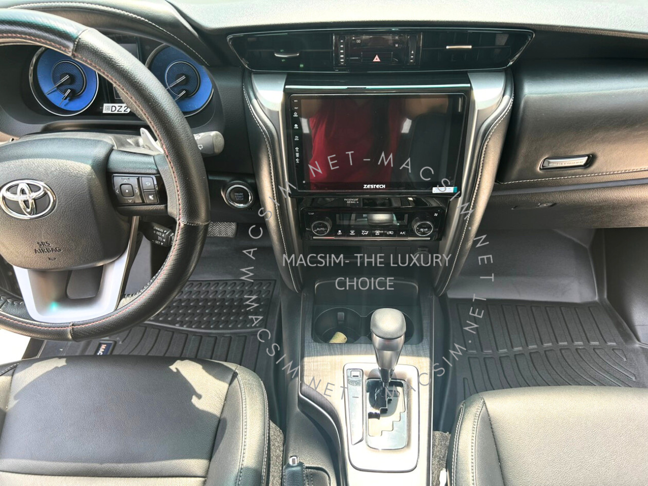 Thảm lót sàn xe ô tô Toyota Fortuner/Innova 2009-2016 Nhãn hiệu Macsim chất liệu nhựa TPE cao cấp màu đen 3 hàng ghế