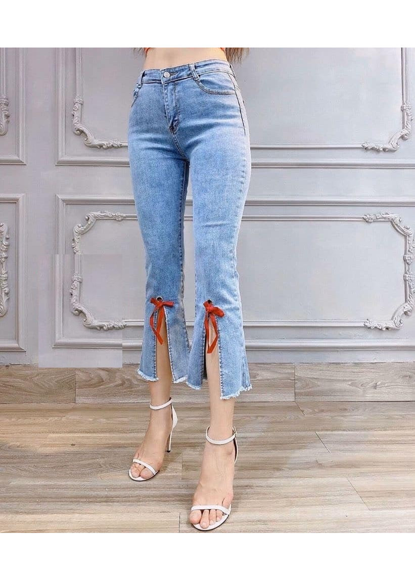 QUẦN JEAN NỮ ỐNG LOE XẺ CỘT NƠ - GV5182