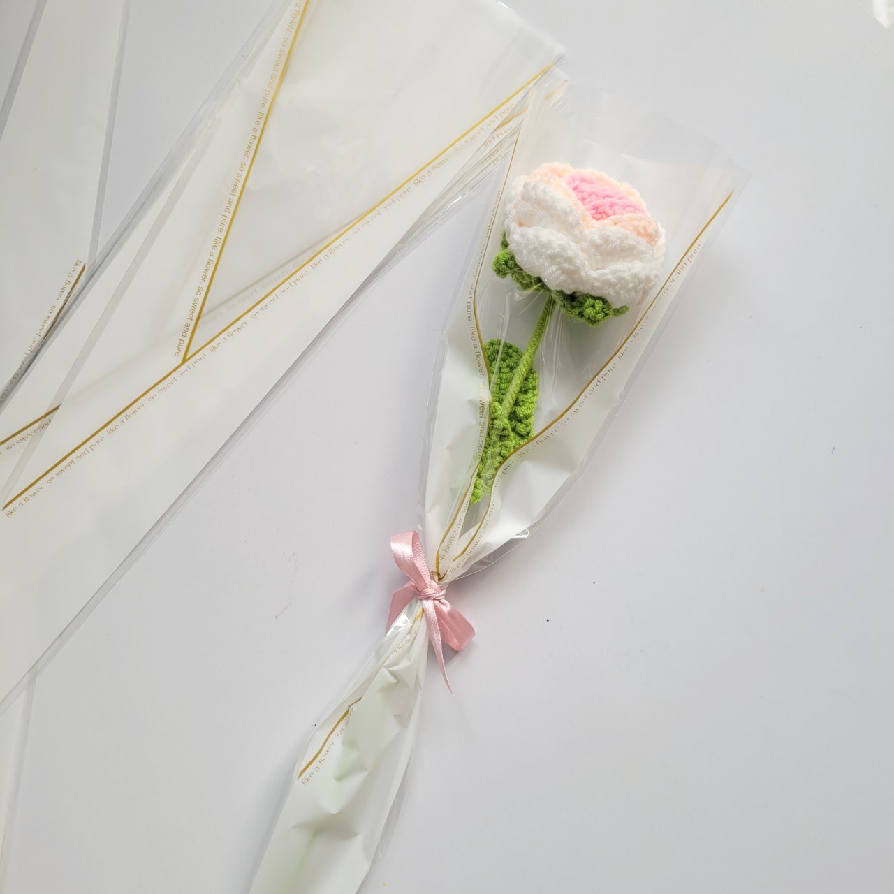 Set quà tặng 1 nhánh hoa bằng len móc thủ công handmade 