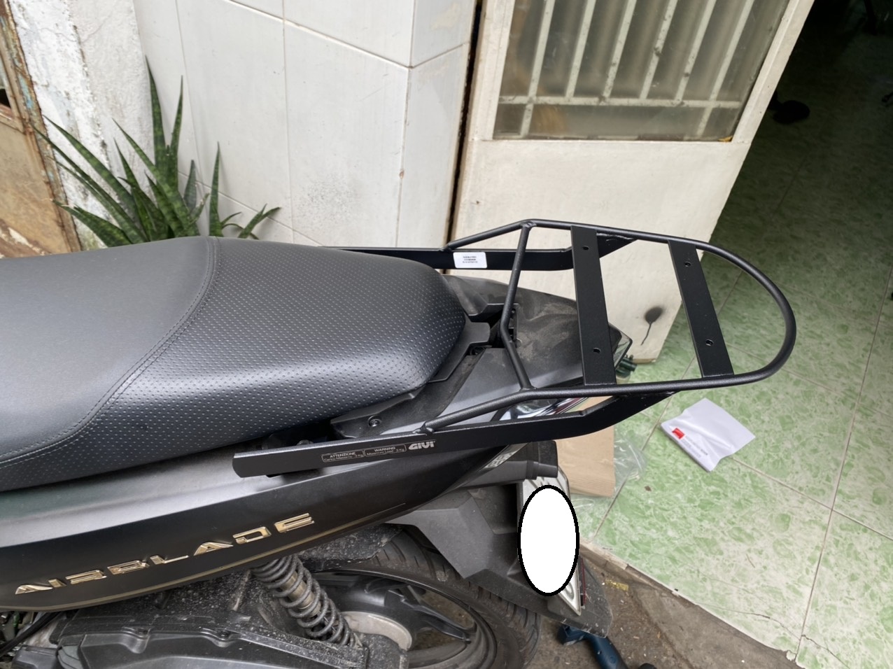 Thùng xe Airblade 2020, thùng Givi E43NTL và baga givi lắp cho xe Air Blade 150