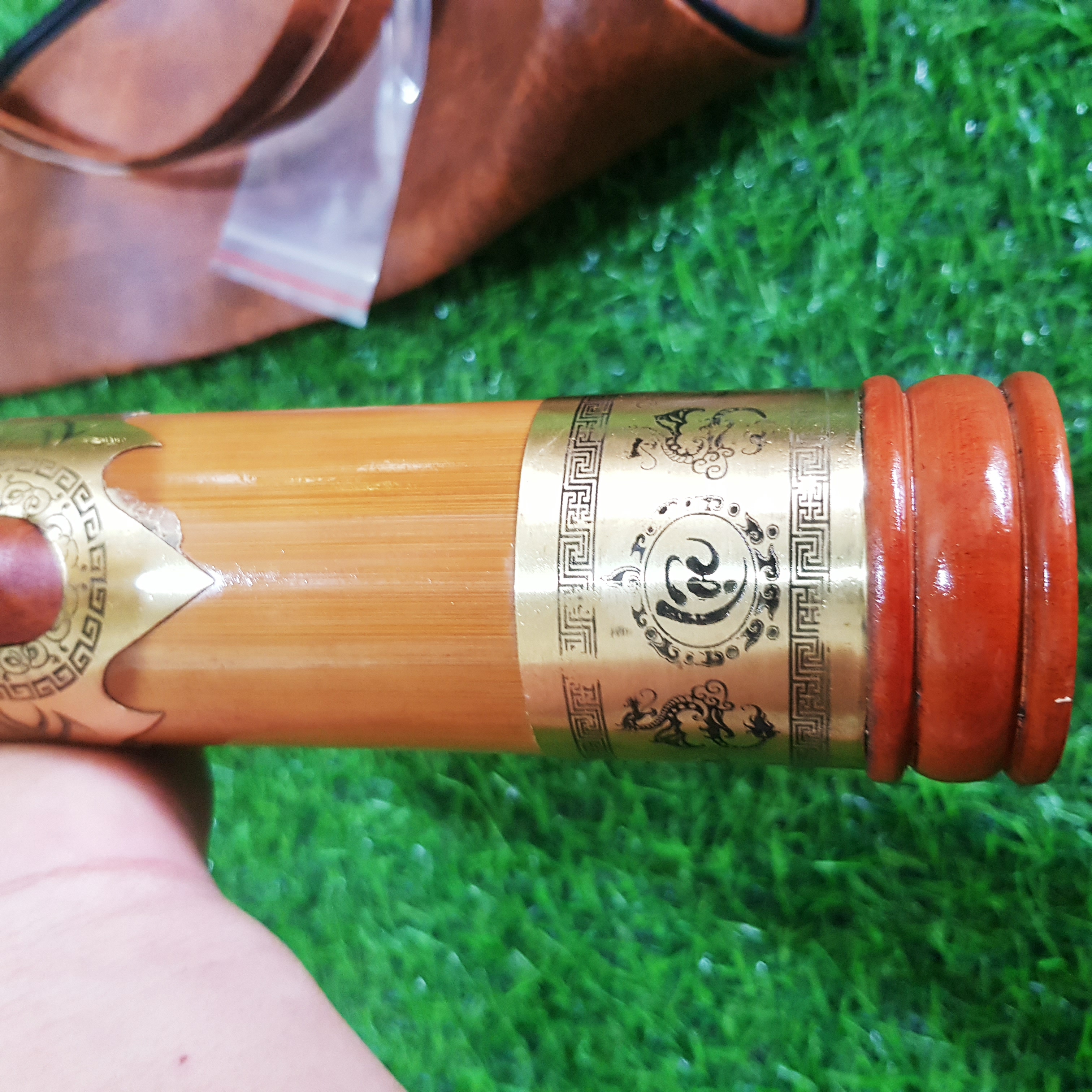 Điếu rút nõ ngọc kèm bao da