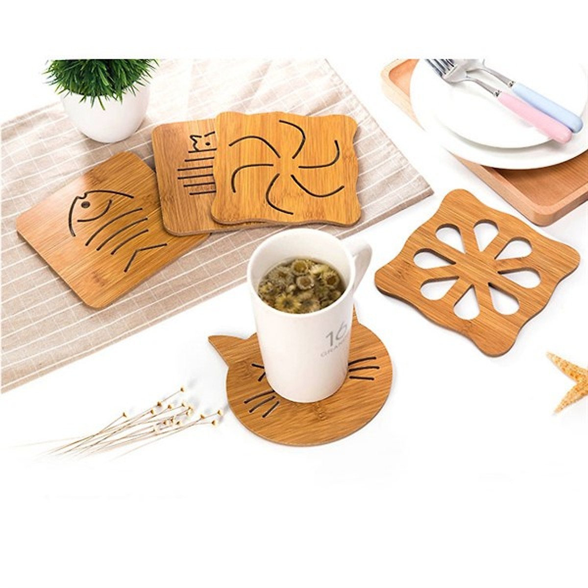 Bộ 6 tấm lót nồi bằng gỗ hình thú dễ thương, có đế cao su chống trơn trượt tốt