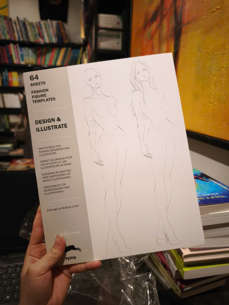 Sách - Design &amp; Illustrate: Fashion Figure Templates by Pepin Van Roojen