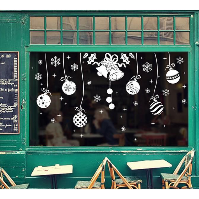 Decal trang trí noel chùm chuông và trái châu