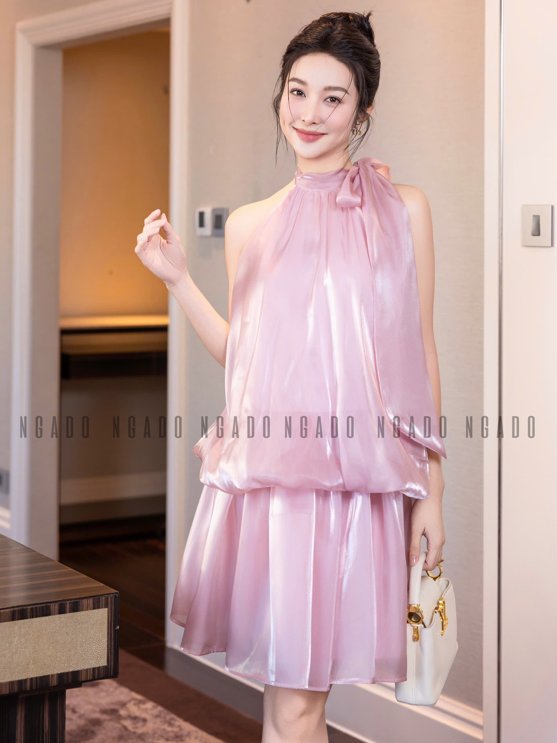 Đầm yếm hồng cột nơ NGADO , đầm yếm , đầm kiểu Nữ , đầm dự tiệc