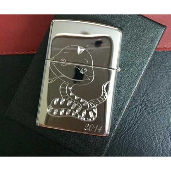 Bật Lửa Zippo khắc Rắn 05 – Zippo 250.RAN05