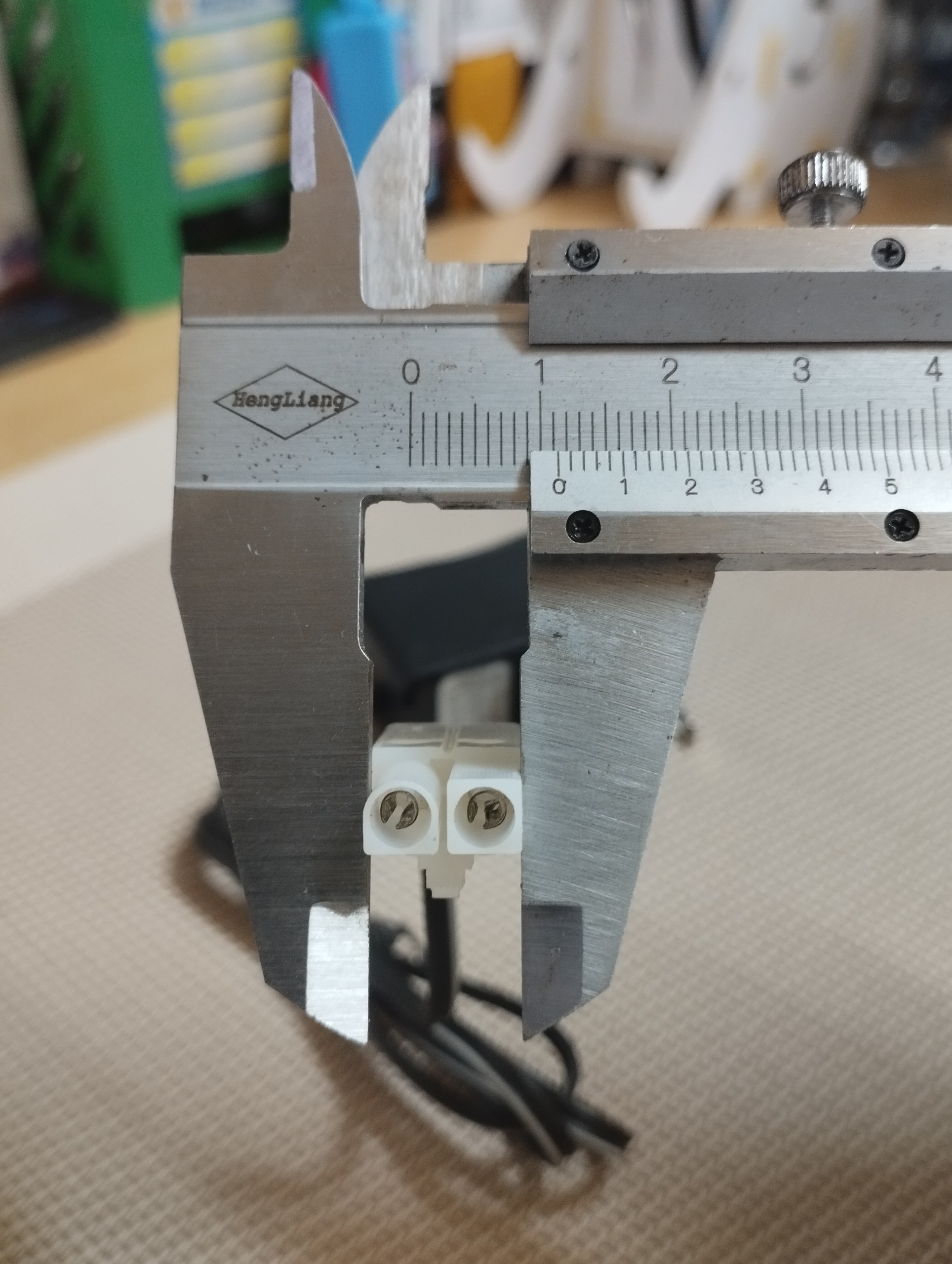 Củ sạc pin điện áp 12V 250mA chân cắm KET 2P