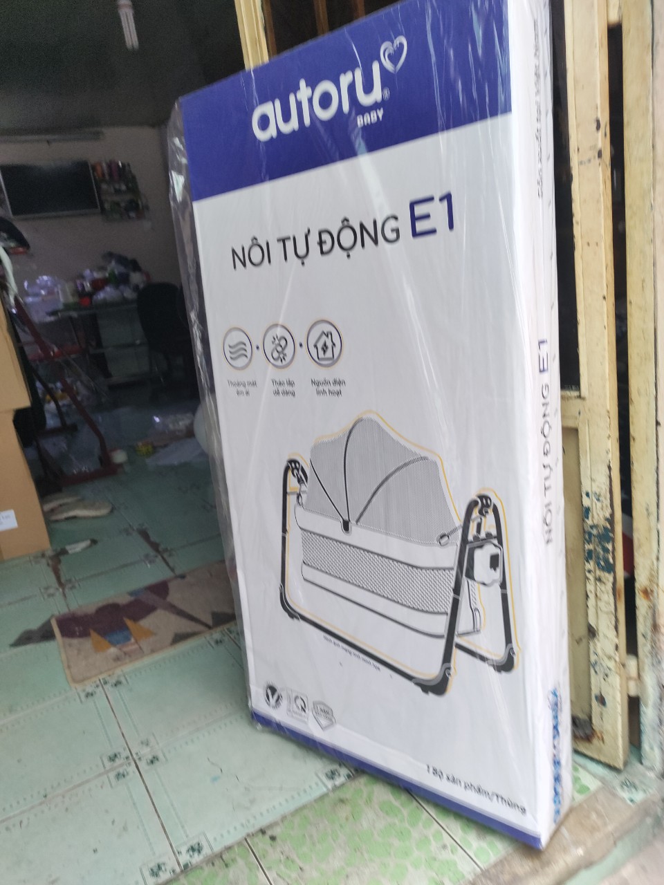 Nôi điện tự động AUTORU sức đưa 22 kg, Adaptor 5V an toàn.