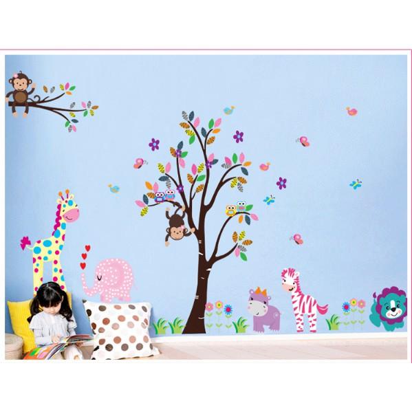 Decal trang trí tường - Thân Cây sắc màu vui chơi cùng Thú Voi hồng phun tim 03