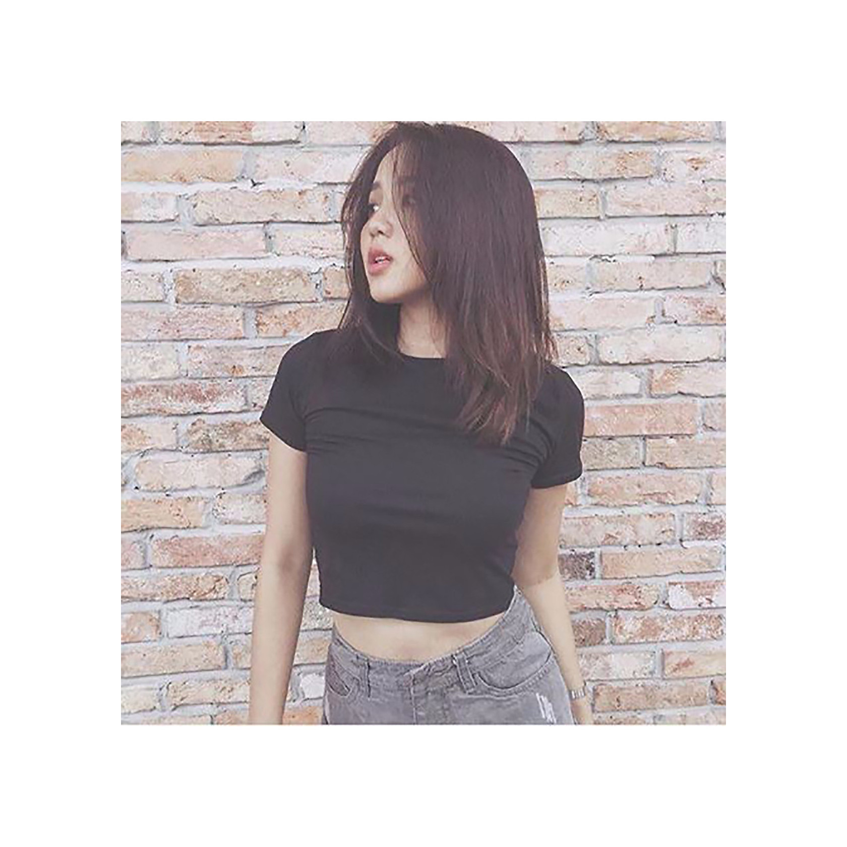 Áo croptop tay ngắn trơn