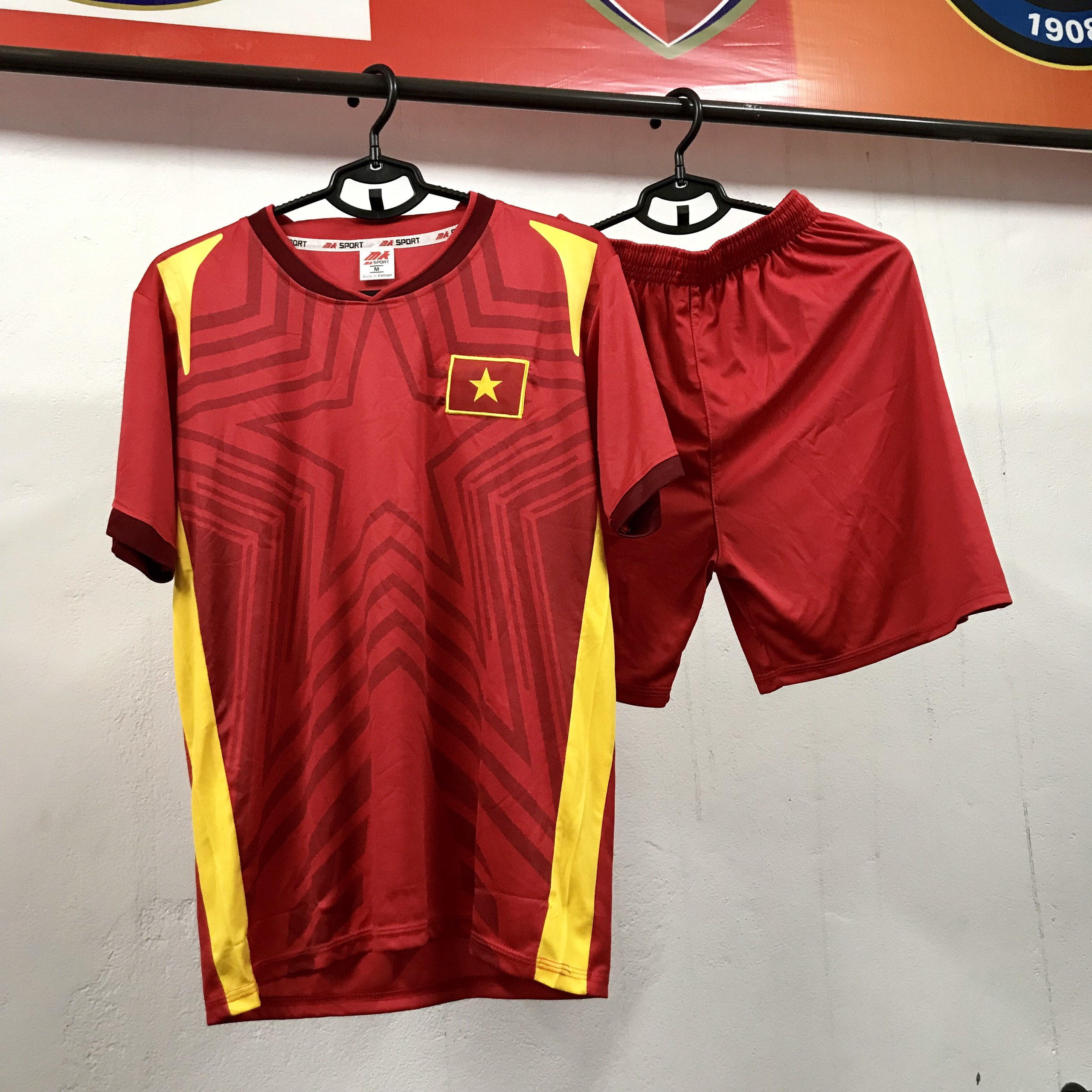 Bộ bóng đá thun lạnh CLB Việt Nam 2022-2023