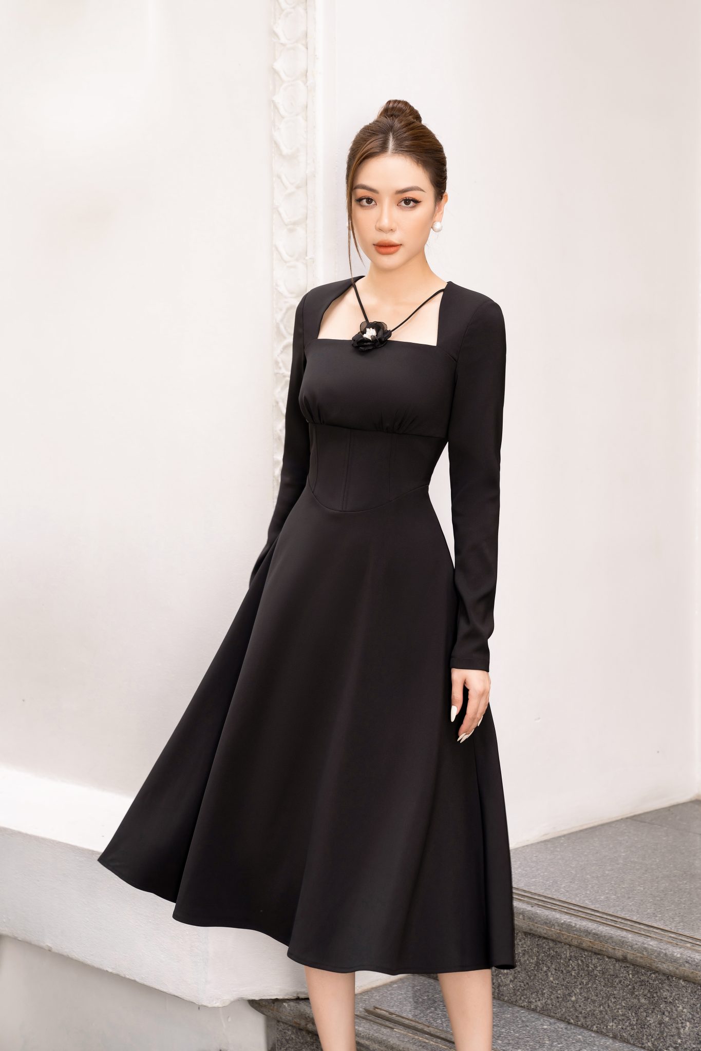 Đầm xòe dài tay màu đen Crepuscolo Thiết kế cao cấp WHITE CHIC