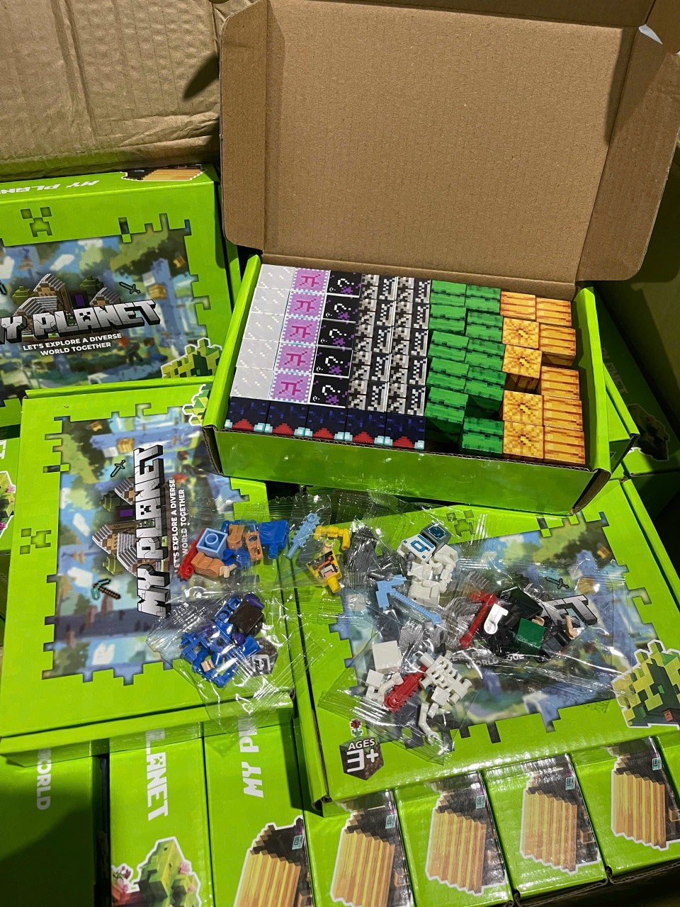 Combo 100 Khối Nam Châm Từ Tính Minecraft Đa Màu - Tặng Kèm 6 Nhân Vật - Đồ Chơi Lắp Ráp Khối Xây Dựng Thông Minh - HÀNG CHÍNH HÃNG MINIIN