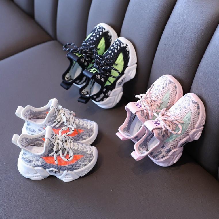 Giày thể thao bé trai bé gái - Giầy thể thao cho bé thoáng khí phong cách Hàn Quốc siêu nhẹ êm chân đế chống trơn M668