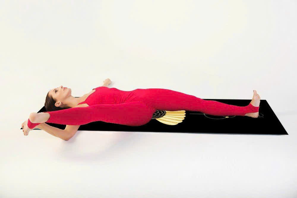 Thảm tập yoga chính hãng Yvonne, Sticky Venus (TẶNG KÈM 3 PHẦN QUÀ) dày 4mm bề mặt nhám, siêu bám, chống trơn trượt, ưa mồ hôi