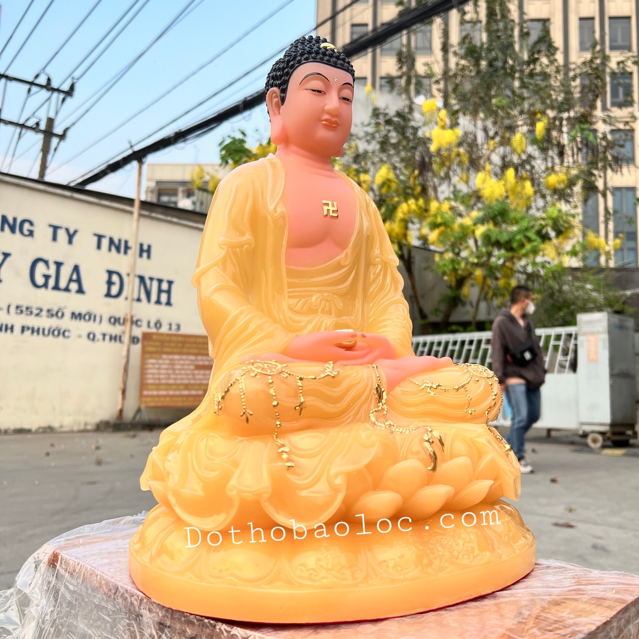 Tượng Phật Bổn Sư Thích Ca Mâu Ni bằng đá nhập khẩu cao cấp cao 40cm – Màu vàng thạch anh
