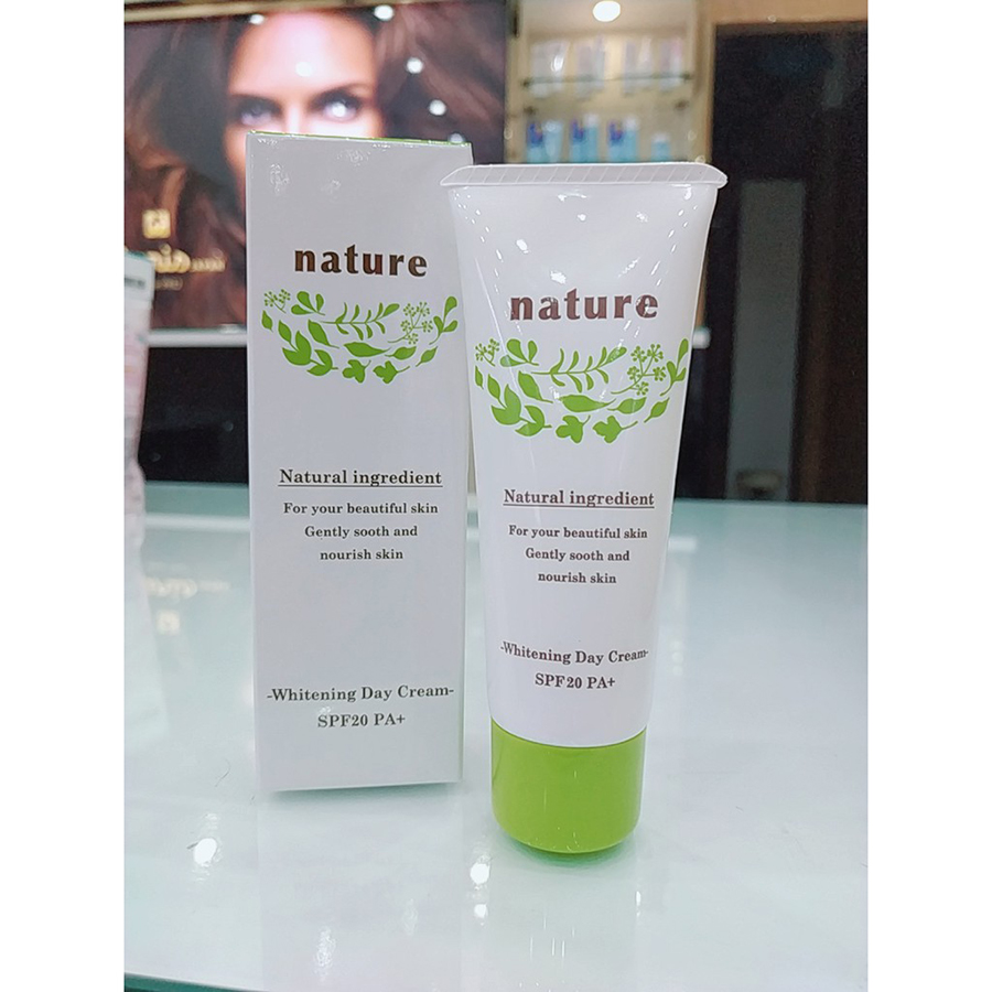 Kem dưỡng da Naris Nature Whitening Day Cream Nhật Bản 40g + Móc khóa