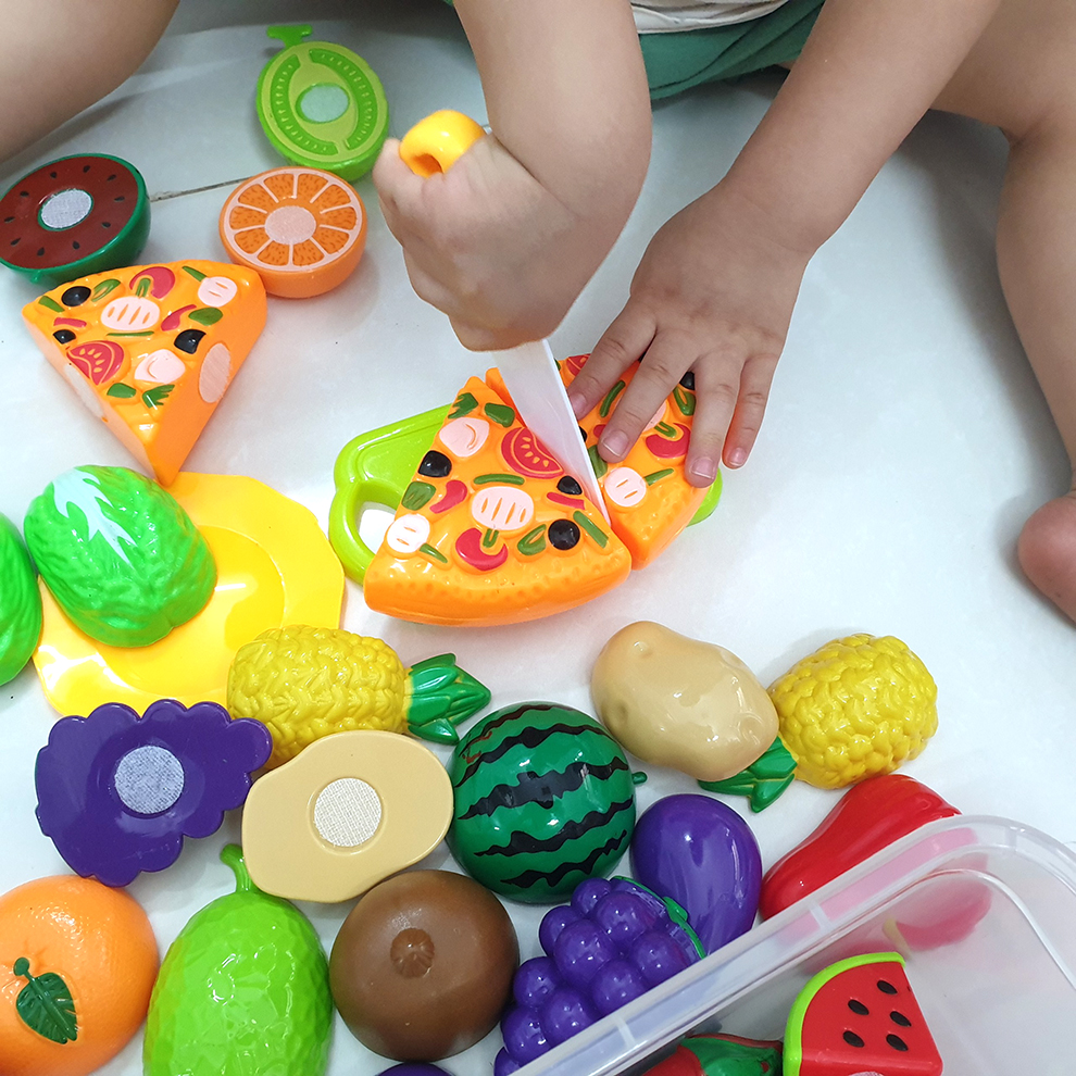 Hộp đồ chơi cắt trái cây, rau củ, pizza nhà bếp 23 món cho bé vui chơi, học tập &amp; phát triển kĩ năng, trí tuệ