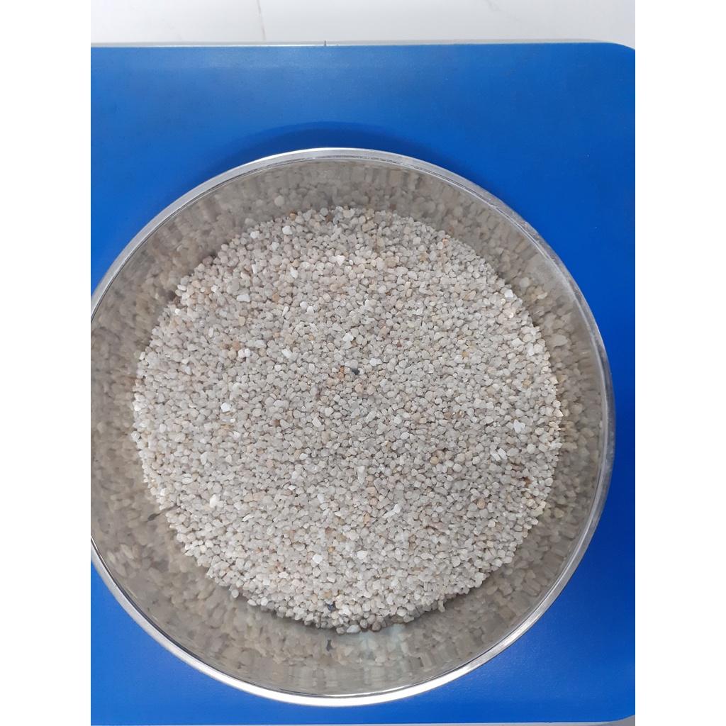 Cát thạch anh lọc nước lọc hồ cá kích thước hạt 0.6-1.2mm.