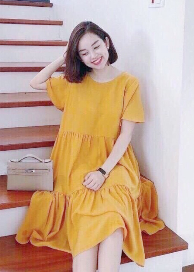 Đầm suông vàng 3 tầng