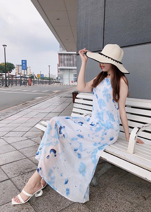 Đầm Voan Họa Tiết Hoa Duyên Dáng