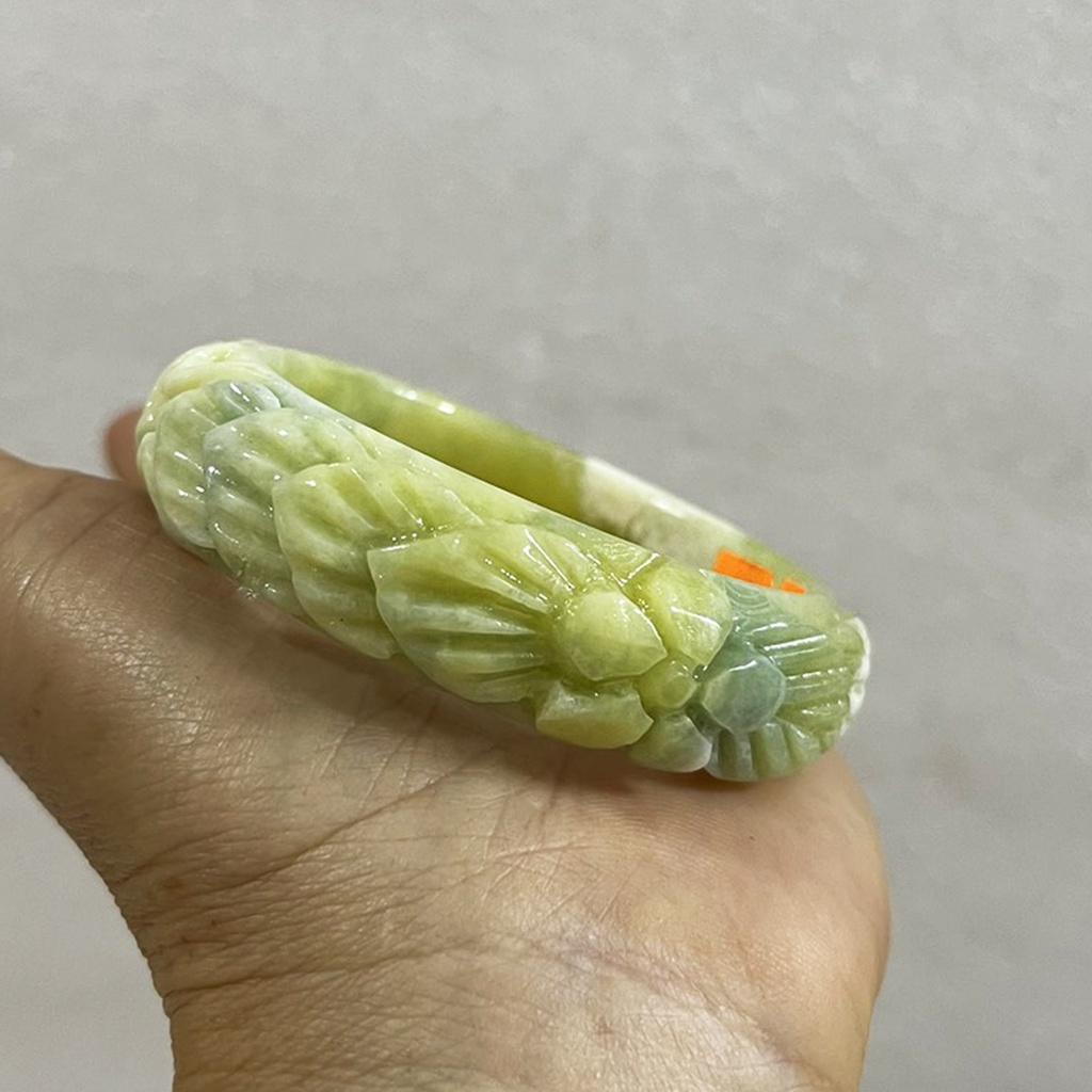 Vòng tay chạm khắc hoa ngọc vàng thật size 5.0cm cho người mệnh hỏa và mộc