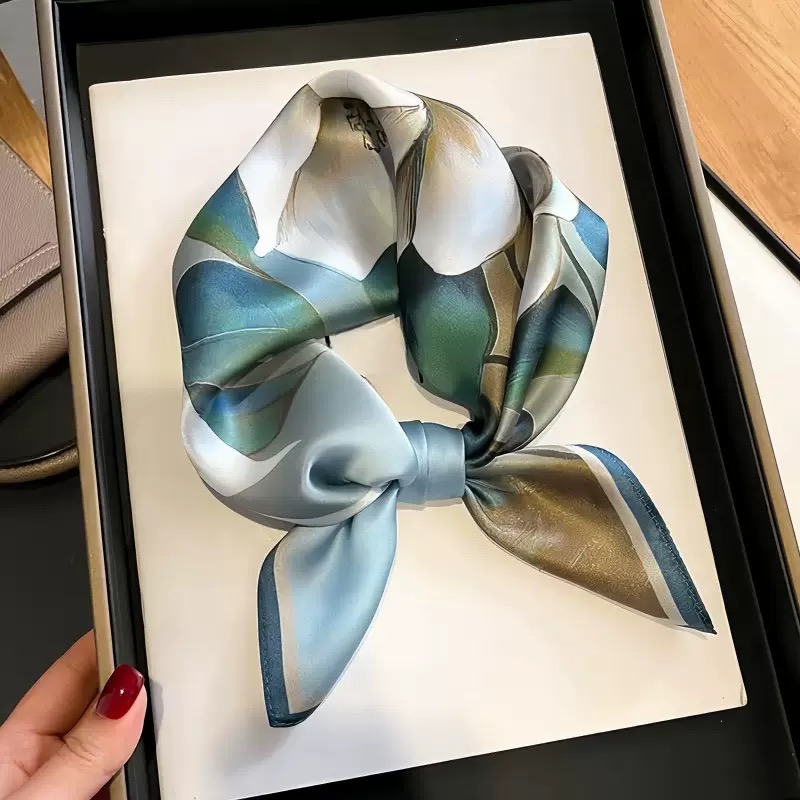 KHĂN QUÀNG CỔ LỤA HÌNH VUÔNG SANG TRỌNG THỜI TRANG MÃ 03