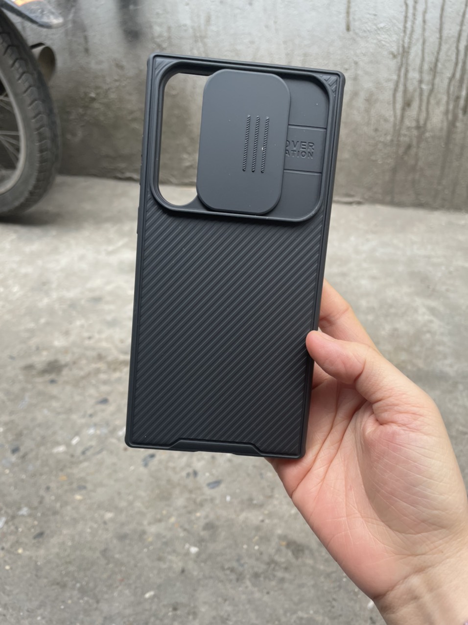 Ốp lưng cho Samsung Galaxy S23 Ultra bảo vệ camera Nillkin CamShield Hàng nhập khẩu