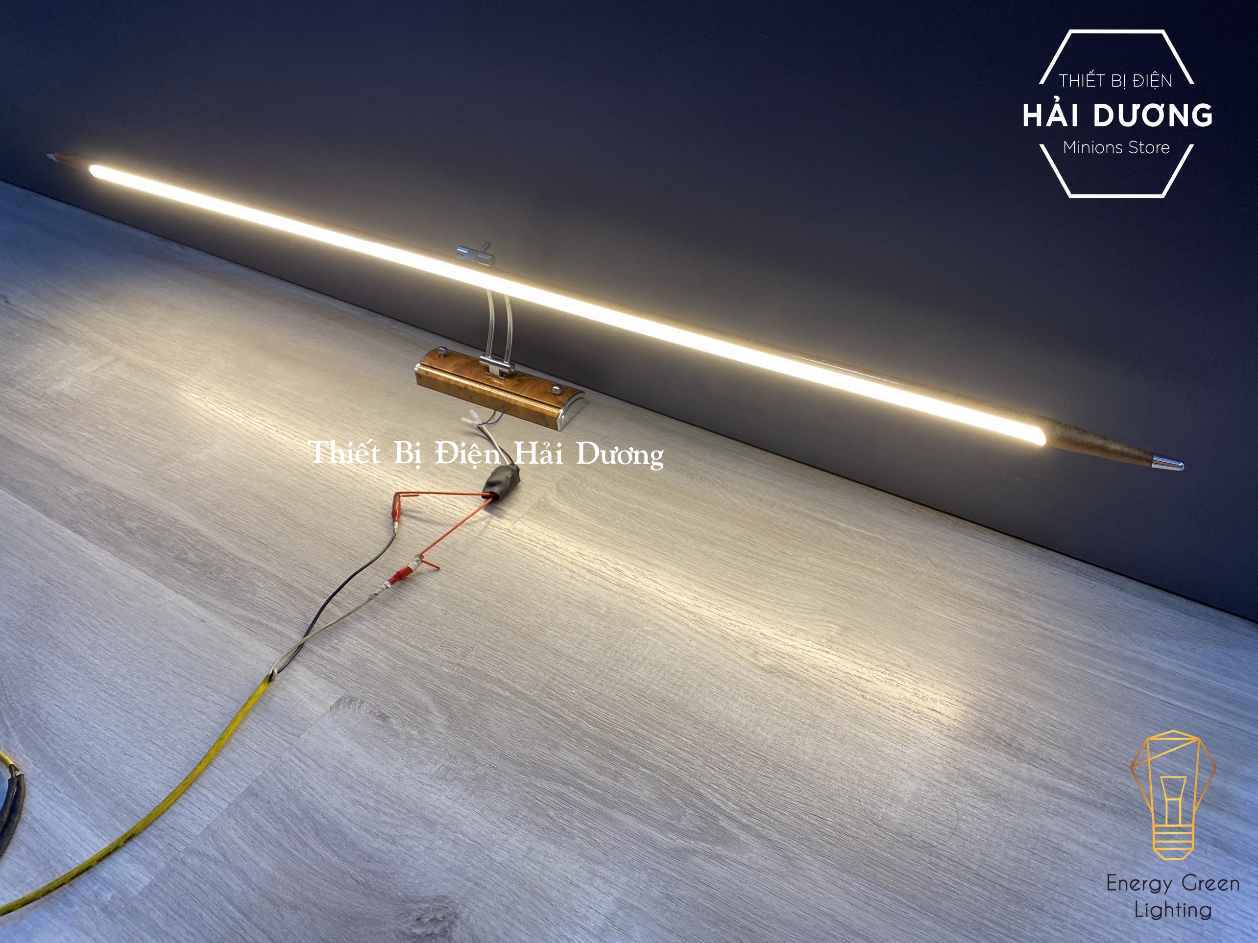 Đèn soi tranh - Đèn rọi gương Led Đèn soi gương cổ điển STN 24w-26w-28w Ánh sáng vàng - Điều chỉnh được góc chiếu