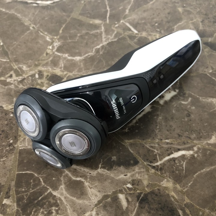 Máy cạo râu khô và ướt Philips S5080/03- hàng chính hãng