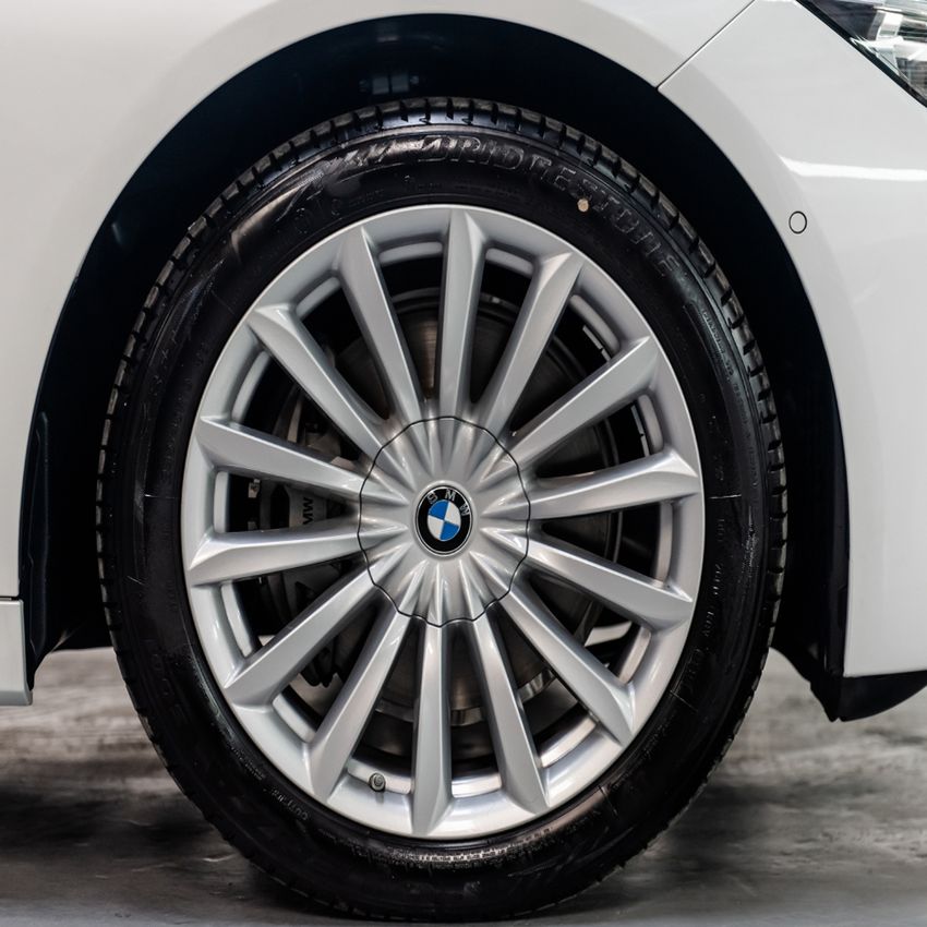 Logo chụp mâm, lazang bánh xe ô tô BMW 7 Series, dùng cho các xe như 730 Li, 740 Li, 750 Li