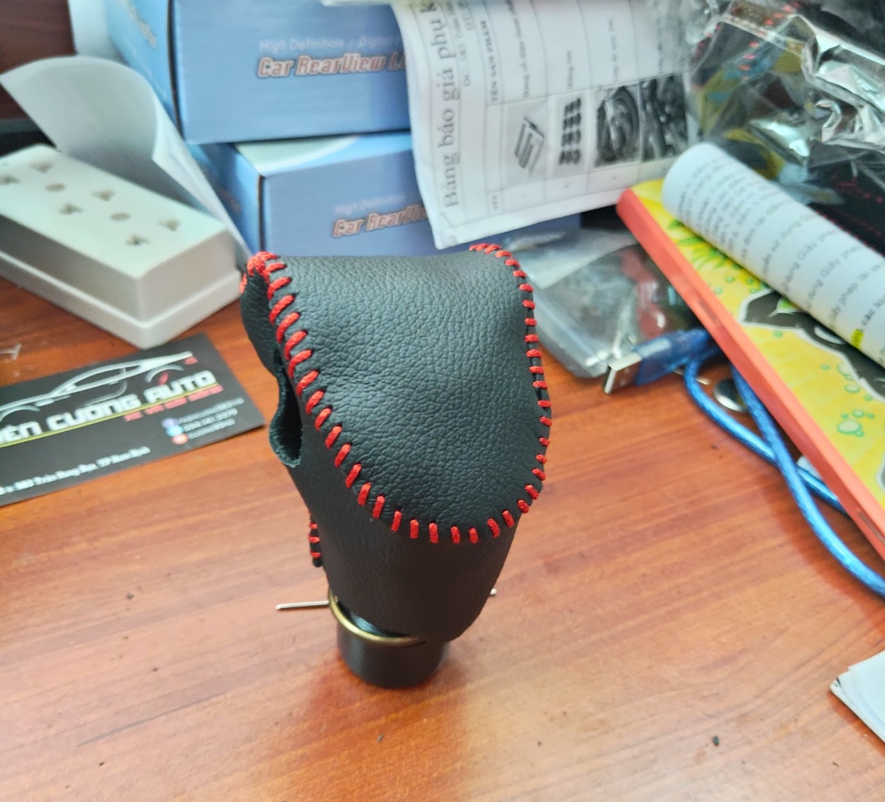 Bọc cần số và tay phanh Ô tô da thật xe Crv, Cerato 2019-2020, Hrv bản at