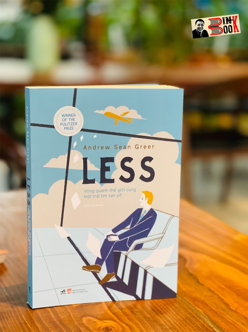 (Giải thưởng Pulitzer 2018) LESS VÒNG QUANH THẾ GIỚI CÙNG MỘT TRÁI TIM TAN VỠ - Andrew Sean Greer – Nhã Nam