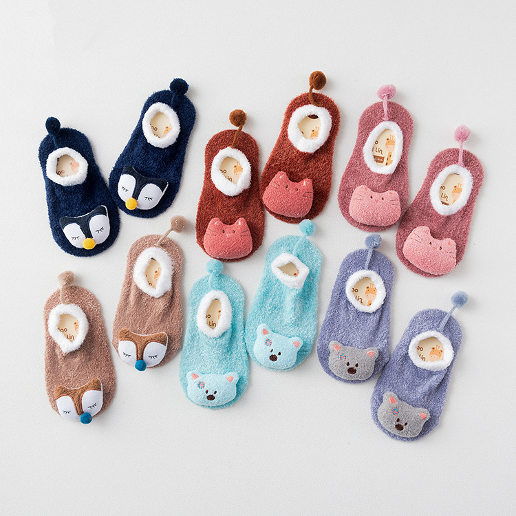 Set 3 Đôi Tất Len Xù Hình Thú Chống Trượt Cho Bé - TA08