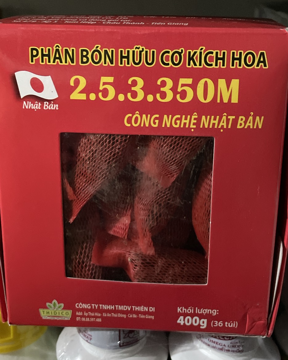 Phân bón 36 túi lưới hữu cơ kích hoa 2.5.3 -350 OM Nhật Bản