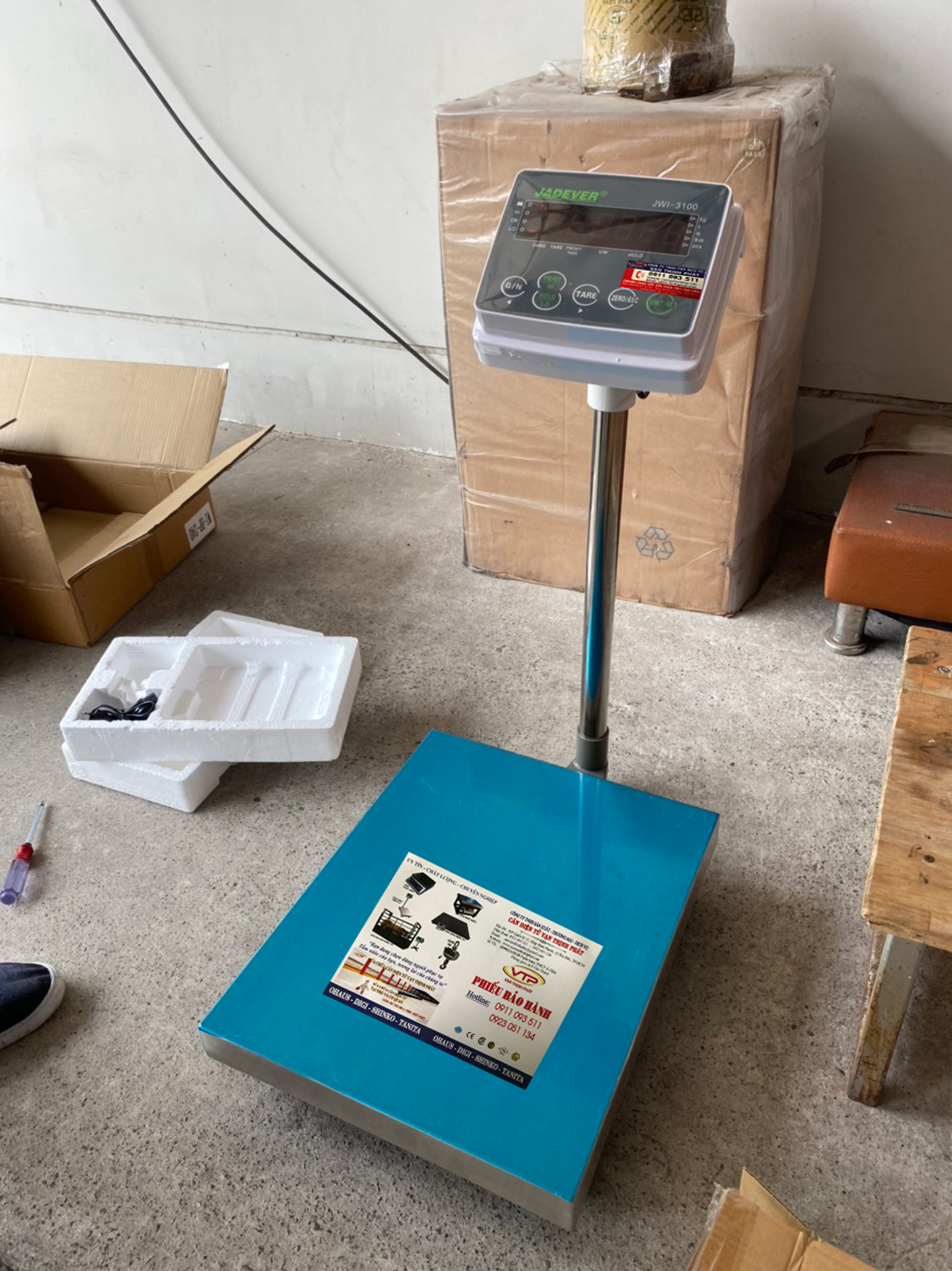 Cân Bàn Điện Tử JWI-3100 300 kg