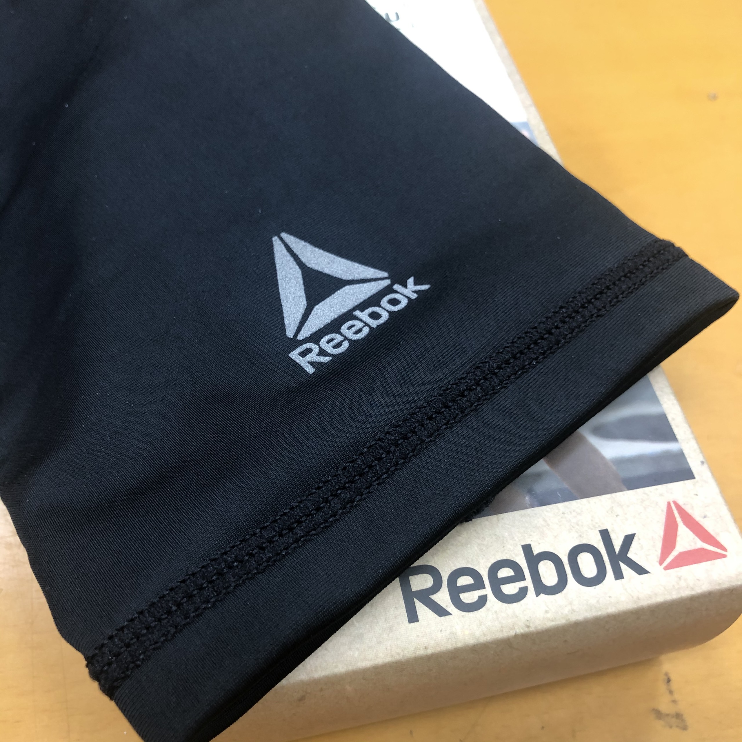 Băng bảo vệ đầu gối Reebok Knee Support - RRSU-1332ㅌ