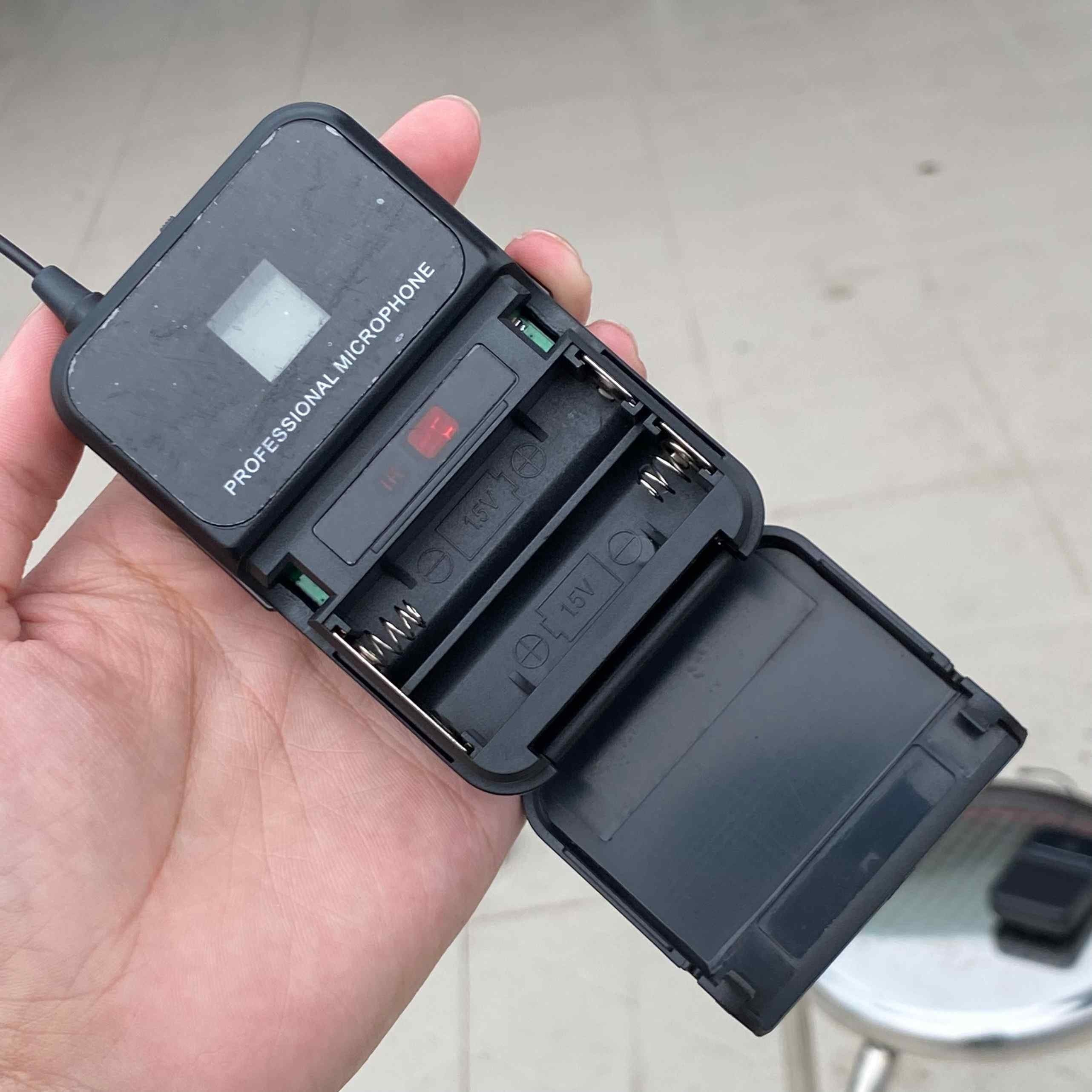 Micro Đeo Tai Đầu Thu MTMAX AKM44 PLUS – Kèm 4 Micro Đeo Tai, Thiết Kế 4 Kênh Tần Số Độc Lập, Cho Phép Sử Dụng Đồng Thời Từ 2-4 Người