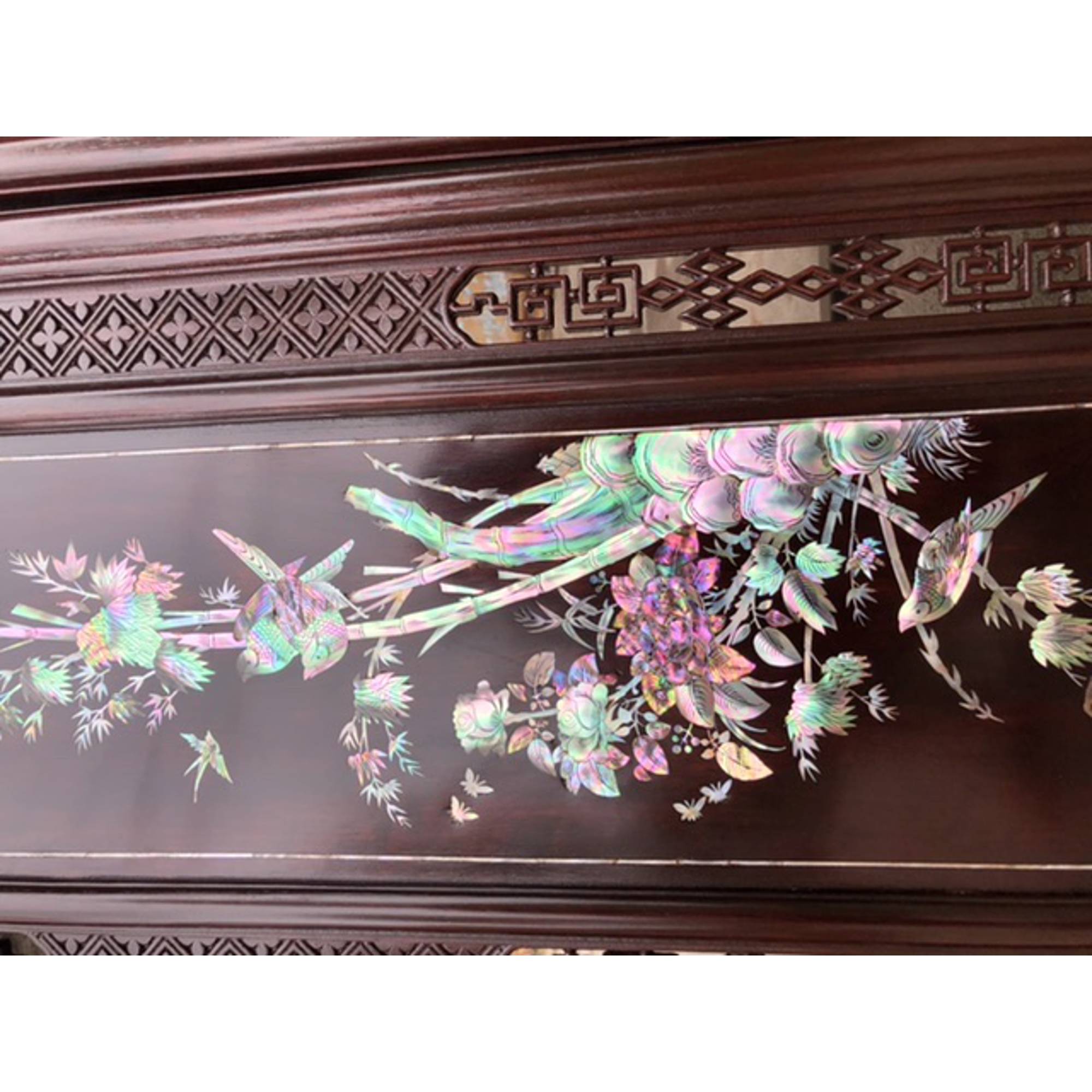 Tranh tứ quý bốn mùa gỗ gụ khảm ốc kết hợp với vỏ bào ngư xanh đỏ kt 37×107×3.5cm