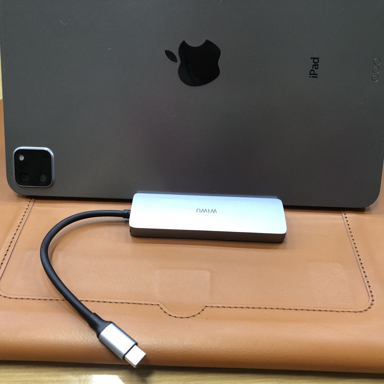 Hub Wiwu Alpha 4 in 1 A440 Pro cắm thiết bị USB C hoặc thiết bị ngoại vi, USB C sang 4 cổng USB 3.0, Hỗ trợ truyền dữ liệu nhanh tối đa 5Gbps - Hàng chính hãng