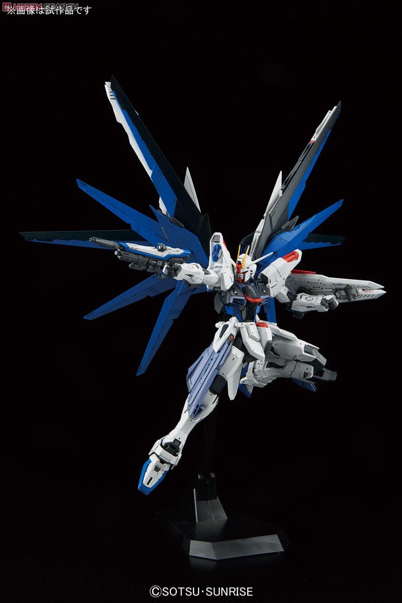 ĐỒ CHƠI MG SEED FREEDOM 2.0 GUNDAM 1/100 BANDAI MÔ HÌNH LẮP RÁP